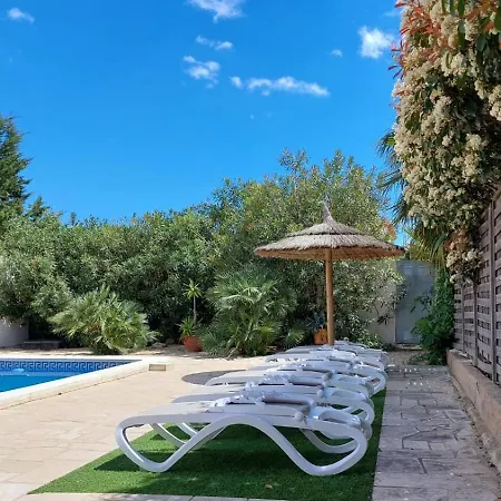 Villa Voor 8 Personen Met Zwembad